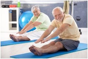 Senior couple exercising | senior fitness tips | Neighborly Home Care